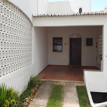 Terraced House In Armacao De Pera, Algarve Сasa de vacaciones
